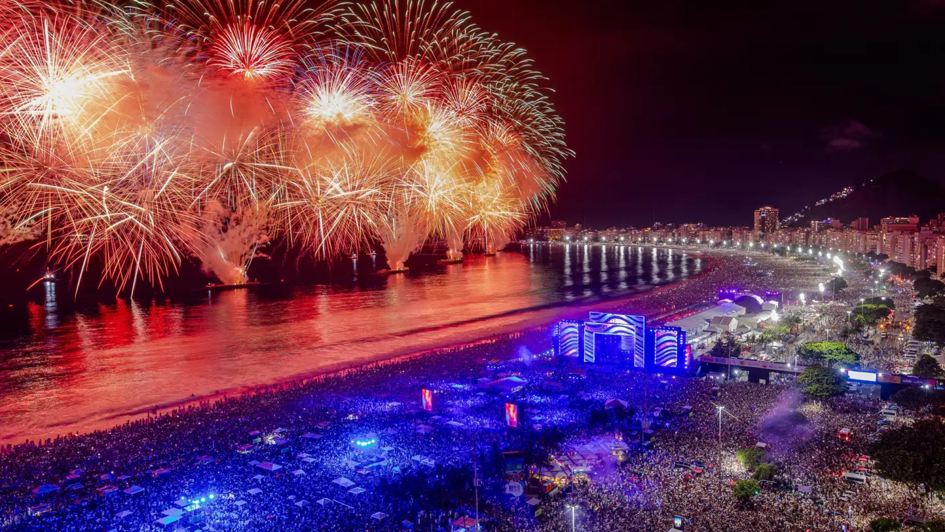 Réveillon de Copacabana terá shows de Gilberto Gil e Ney Matogrosso