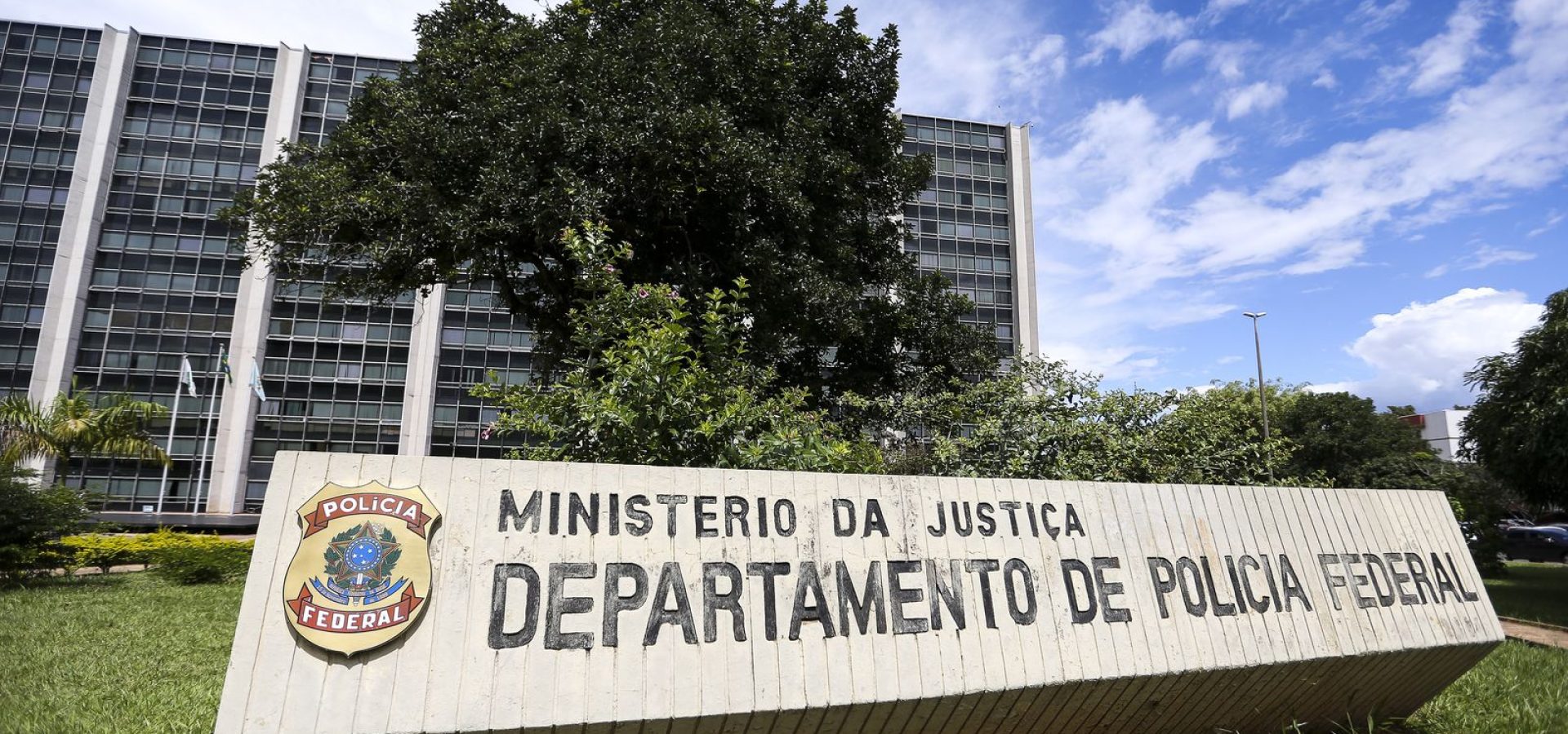 PF mira empresário suspeito de intimidar jornalistas no caso Master