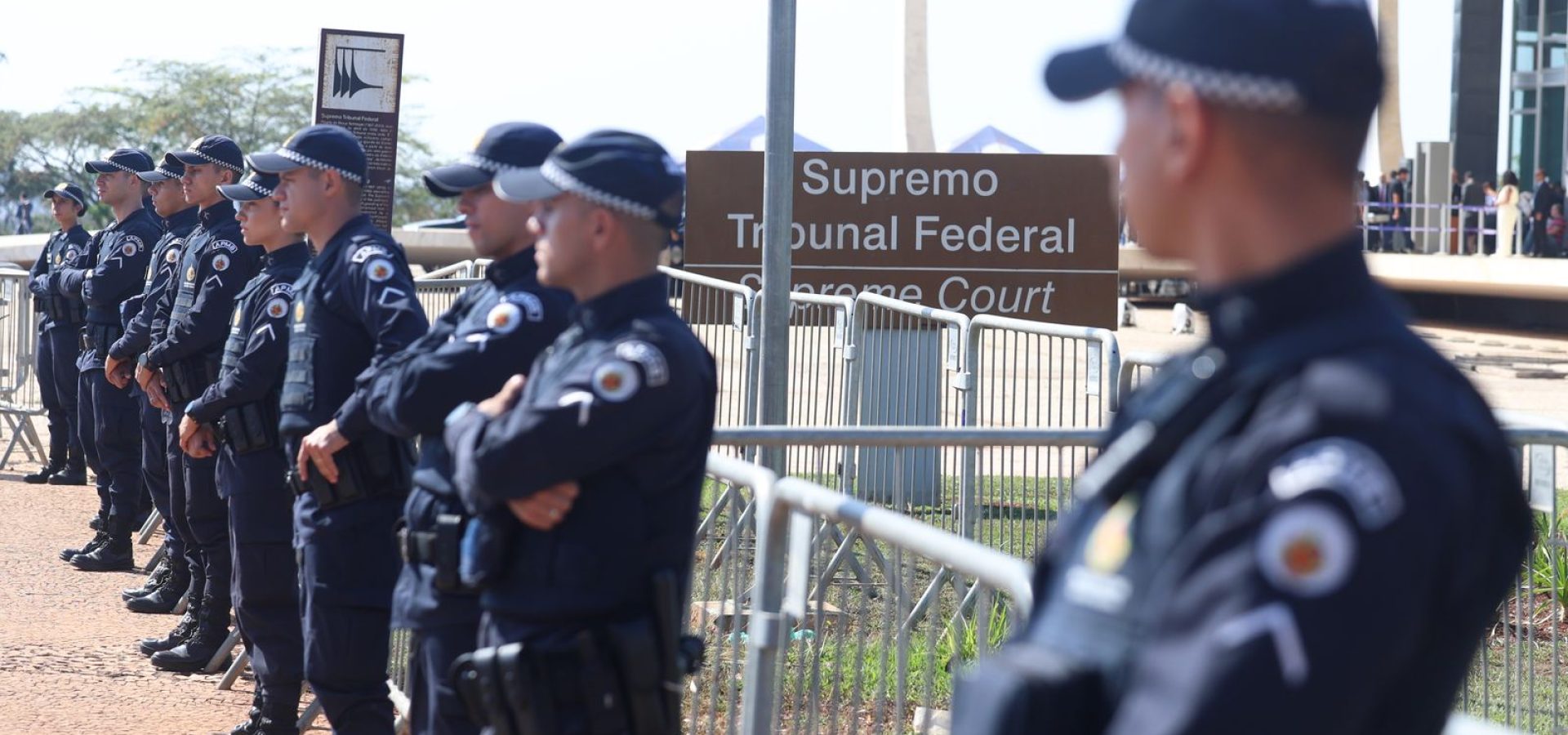 Dino cita descumprimento de normas e sugere julgamento conjunto dia 23