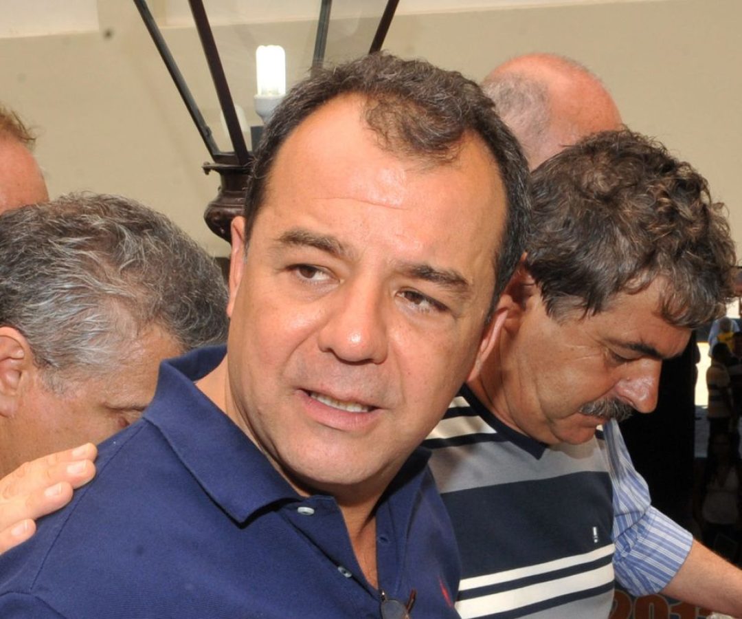 Cabral é condenado por esquema de regalias durante prisão no Rio