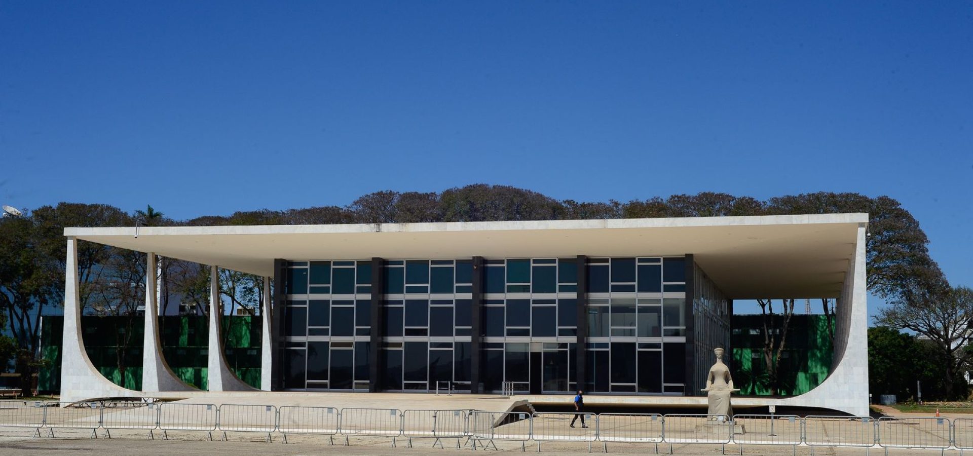 STF reconhece a omissão do Congresso por não taxar grandes fortunas