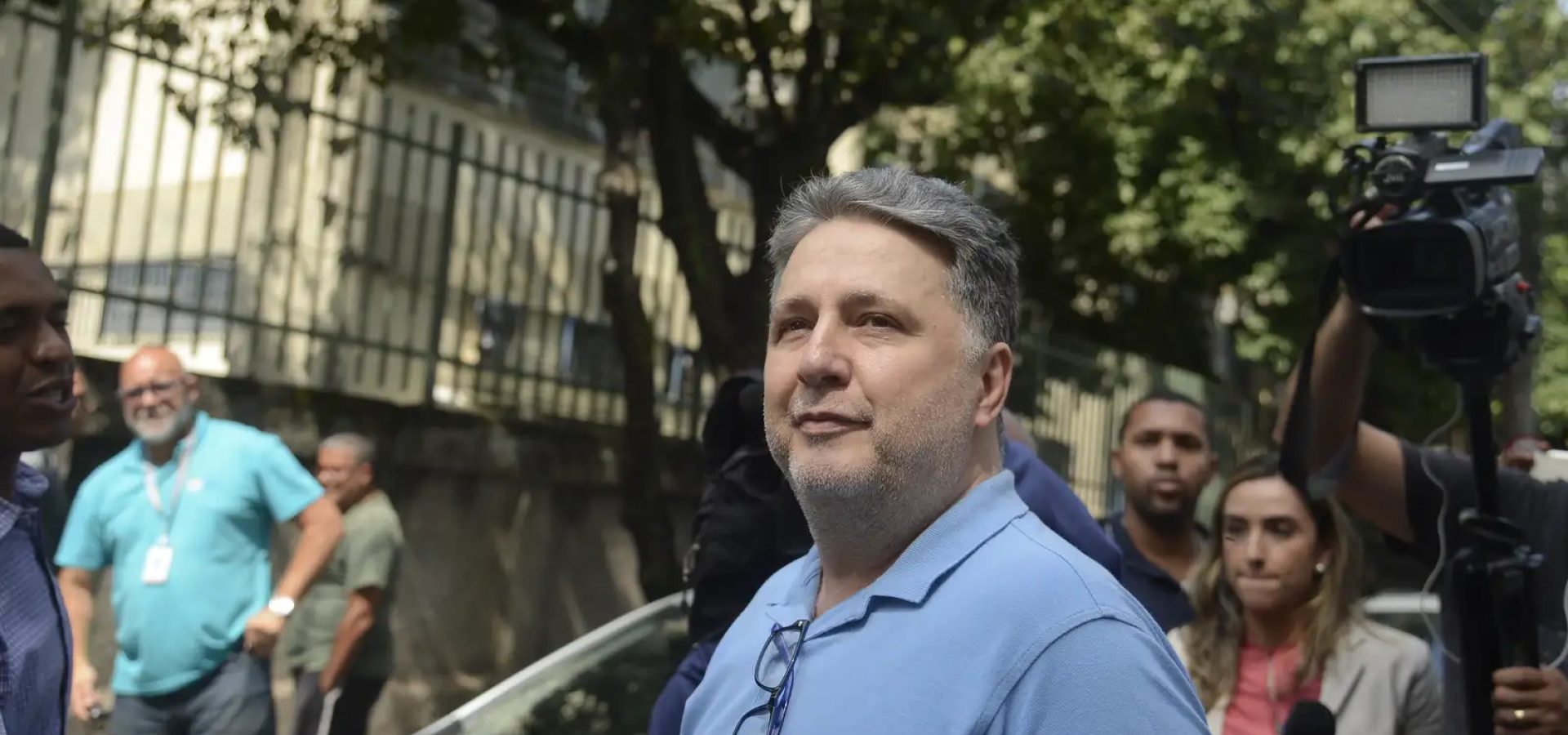 Justiça do Rio suspende direitos políticos do ex-governador Garotinho