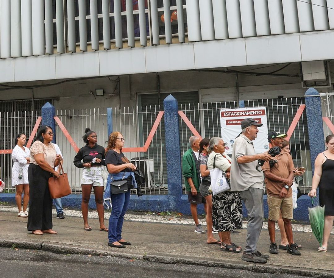 Centrais sindicais criticam falta de ônibus no dia da eleição