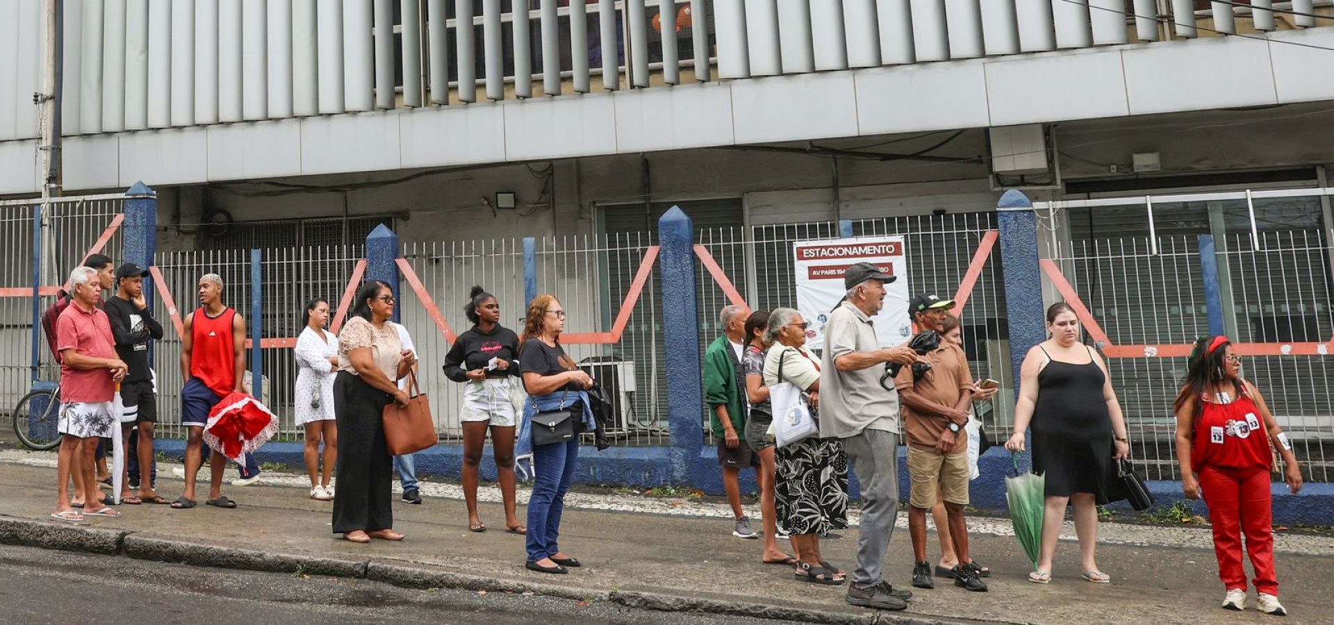 Centrais sindicais criticam falta de ônibus no dia da eleição